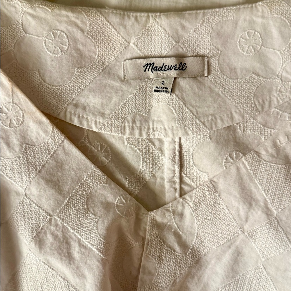 Madewell Darted V-Neck Top in Floral - Picture 5 of 5